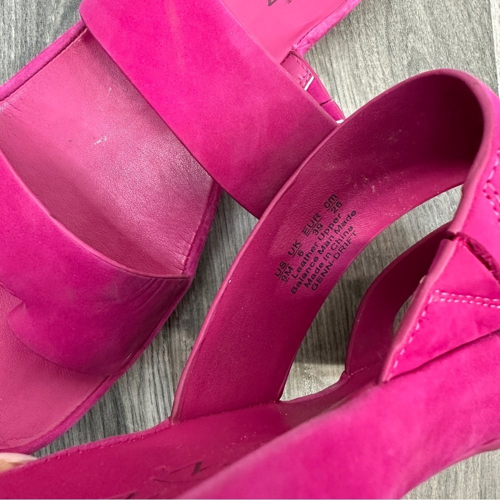 Naturalizer Hot Pink Slide Sandals Size 9 - Picture 4 of 4